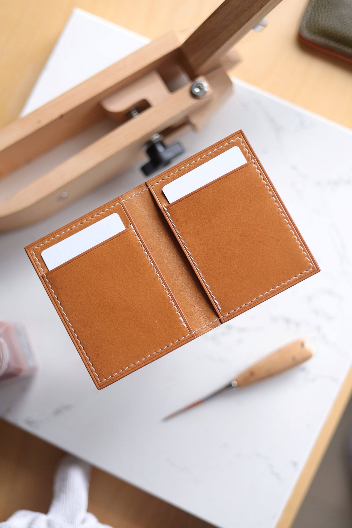 Bifold - 4 Pocket